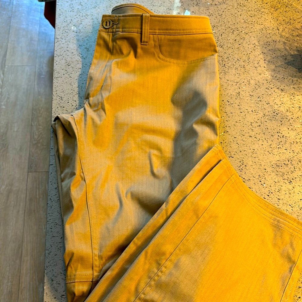 Mens Under Armour Ripstop pants size 38/32.